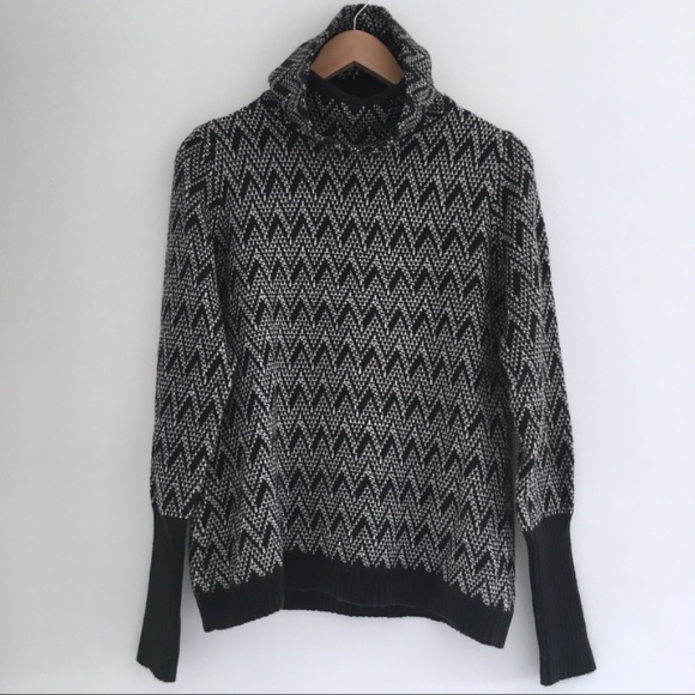 ELLEN TRACY Wool Herringbone Chevron Knit Cowl Turtleneck Sweater Dark Academia